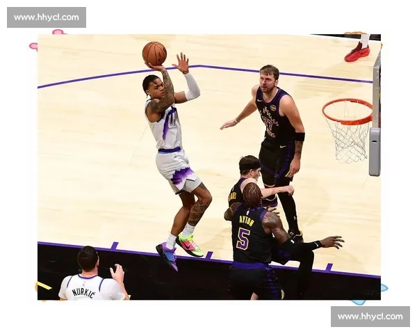 湖人对决热火jr引爆赛场老将新星碰撞成焦点季后赛风云再起球迷沸腾